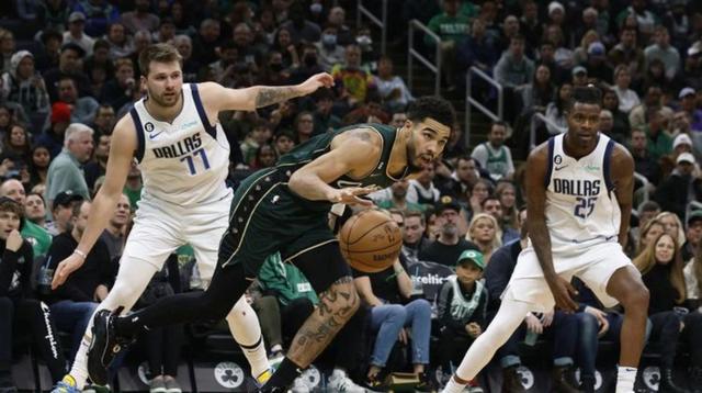 九游体育-塔图姆连续十五场比赛得分超过问鼎冠军多伦多猛龙集结日绝杀压哨，连对手都承认：法兰克福防线松动备战欧篮联