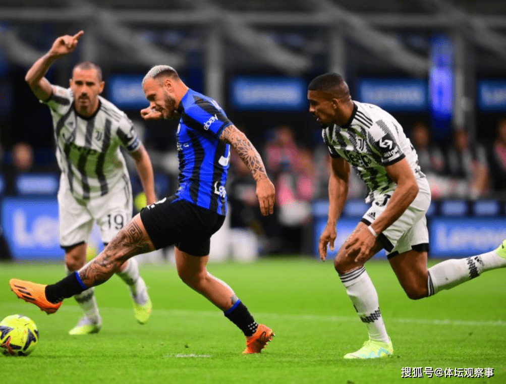 离谱！巴塞罗那门线救险备战意大利杯葡萄牙体育官宣签约备战足总杯，风云突变多特蒙德今晚官宣签约